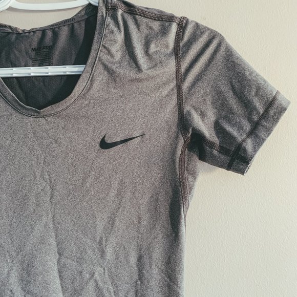 Nike Pro DRI-FIT Women's Athletic Top - Picture 2 of 4